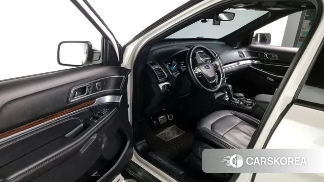 Ford Explorer 2019 Белый из Кореи, фото 2