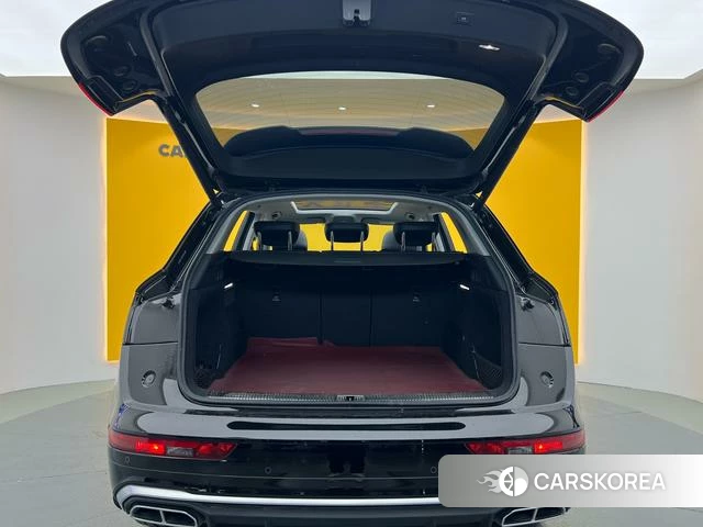 Audi Q5L 2024 Черный из Китая, фото 2