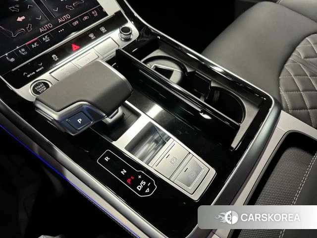 Audi Q8 (4M) 2026 Черный из Кореи, фото 2