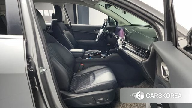 Kia Sportage 5th Generation 2021 Серебристо-серый из Кореи, фото 2