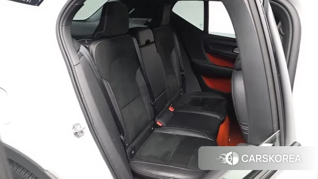 Volvo XC40 2019 Белый из Кореи, фото 2