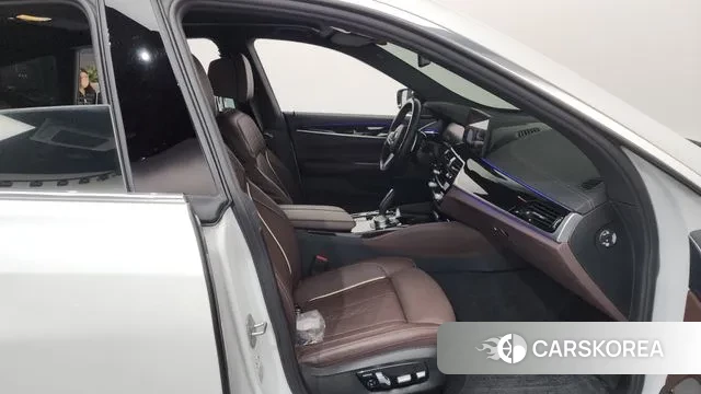 BMW 6 Series GT (G32) 2023 Белый из Кореи, фото 2