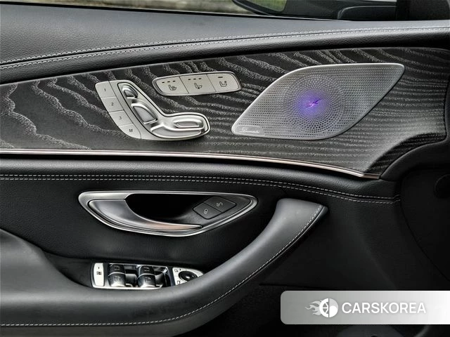Mercedes-Benz AMG GT 2023 Белый из Кореи, фото 2