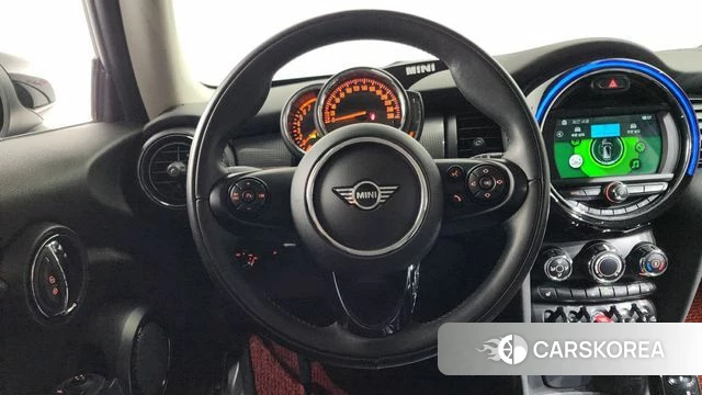 Mini Cooper 2019 Серебряный из Кореи, фото 2