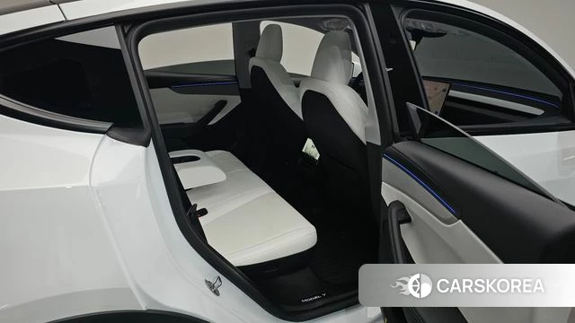 Tesla Model Y 2025 Белый из Кореи, фото 2
