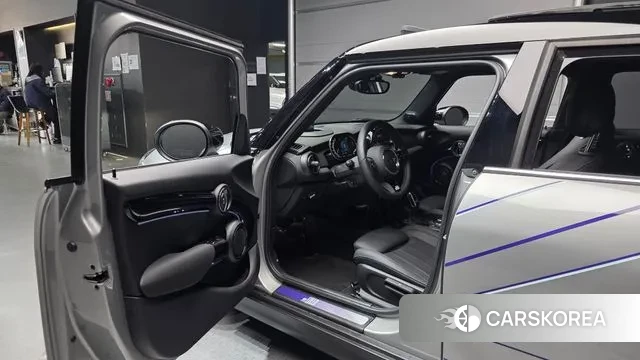 Mini Cooper S 2024 Серебристо-серый из Кореи, фото 2