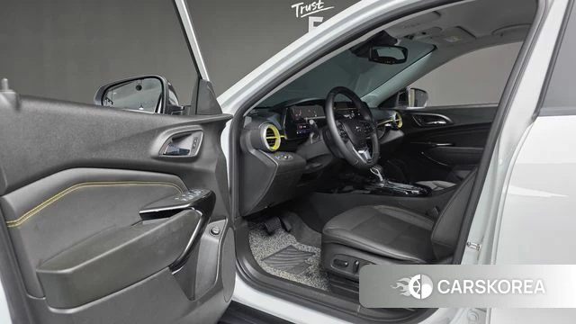 Chevrolet (GM Daewoo) Trax Crossover 2023 Белый из Кореи, фото 2