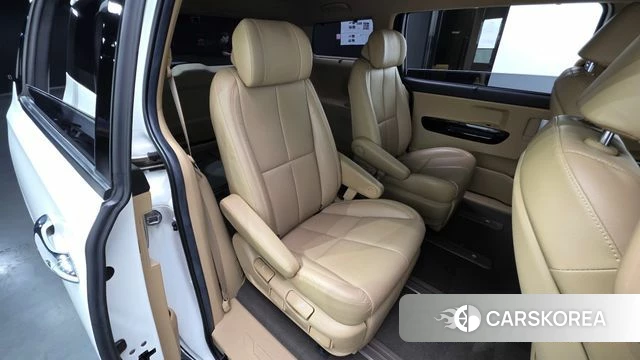 Kia The New Carnival 2019 Белый из Кореи, фото 2