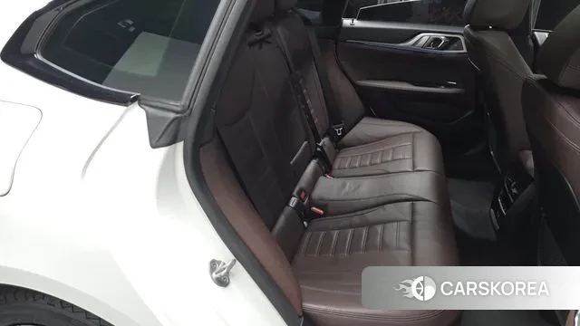 BMW i4 2022 Белый из Кореи, фото 2