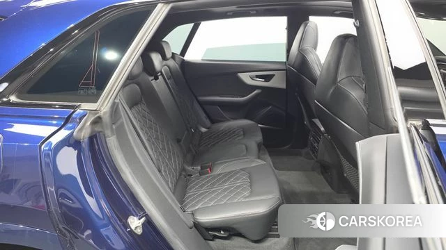Audi Q8 (4M) 2023 Синий из Кореи, фото 2