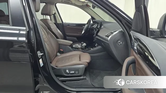 BMW X3 (G01) 2022 Черный из Кореи, фото 2