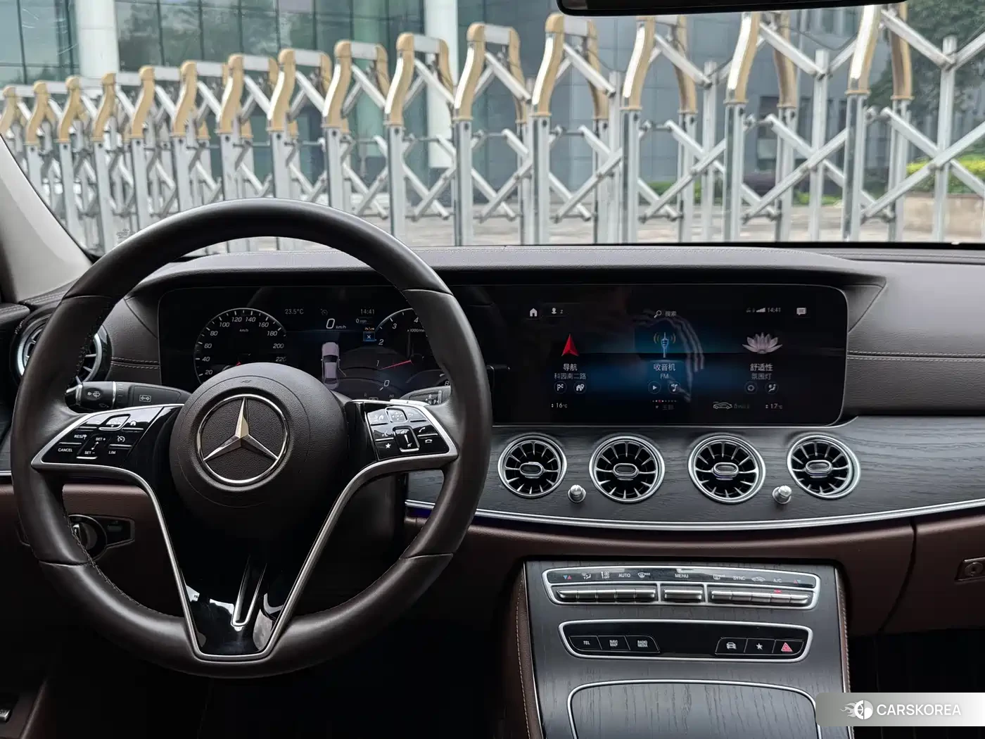 Mercedes-Benz E-Class 2023 Черный из Китая, фото 2