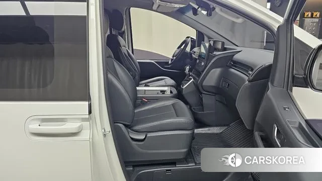 Hyundai Staria 2022 Белый из Кореи, фото 2