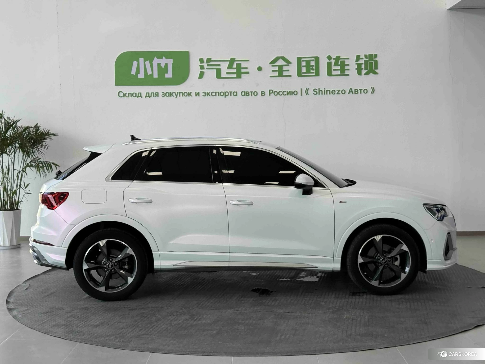 Audi Q3 2022 Белый из Китая, фото 2