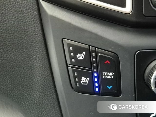 Hyundai The New Grand Starex 2019 Серебристо-серый из Кореи, фото 2