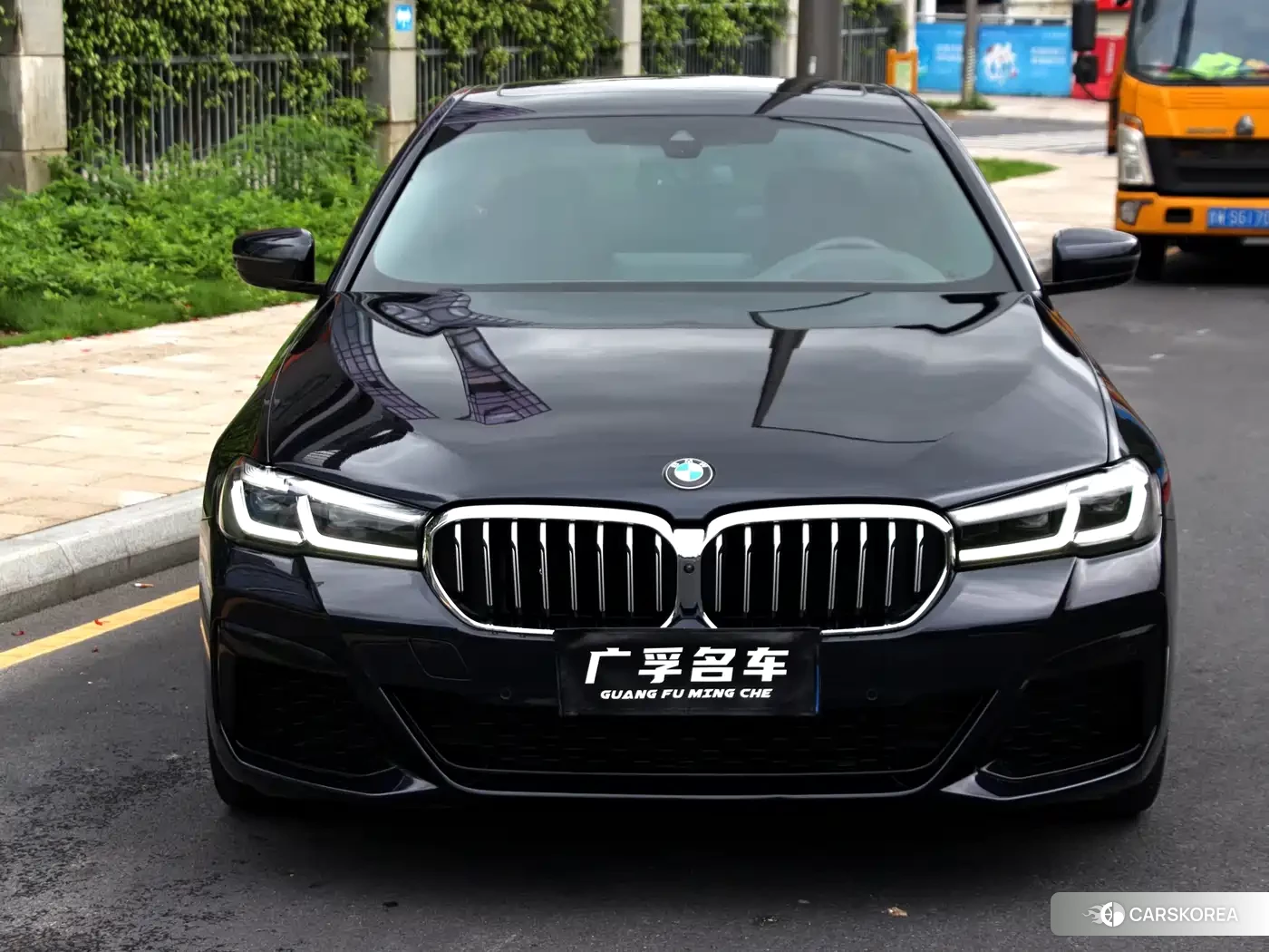 BMW 5 series 2022 Синий из Китая, фото 2