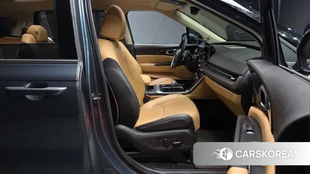 Kia Carnival 4th generation 2020 Светло-серебряный цвет из Кореи, фото 2