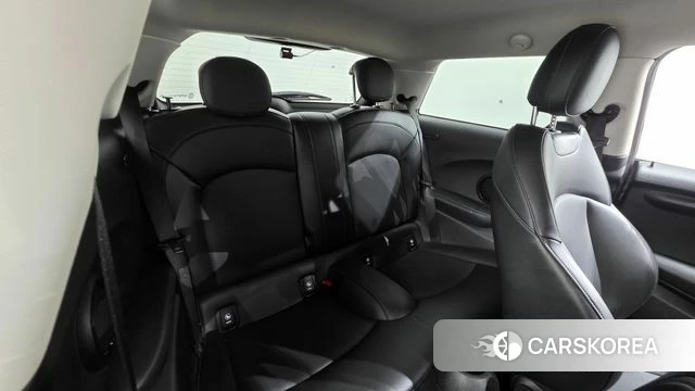 Mini Cooper 2018 Черный из Кореи, фото 2