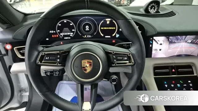 Porsche Taycan 2023 Белый из Кореи, фото 2