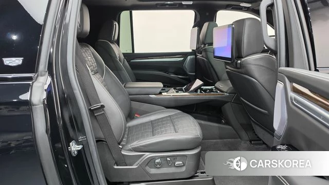Cadillac Escalade 5th Generation 2025 Черный из Кореи, фото 2