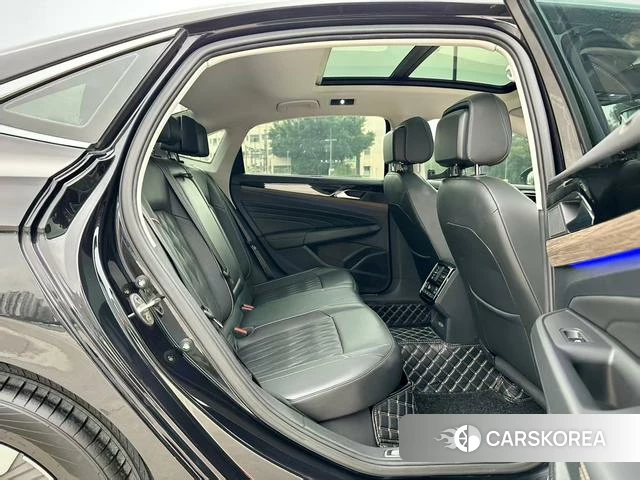 Volkswagen Passat PHEV 2020 Черный из Китая, фото 2
