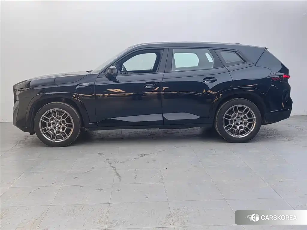 BMW XM 2025 Черный из Китая, фото 2