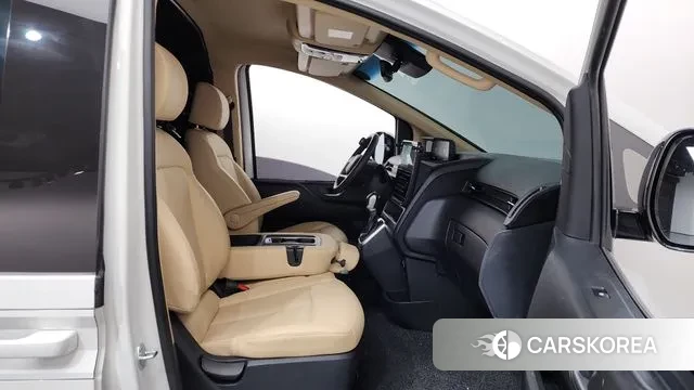 Hyundai Staria 2024 Белый из Кореи, фото 2