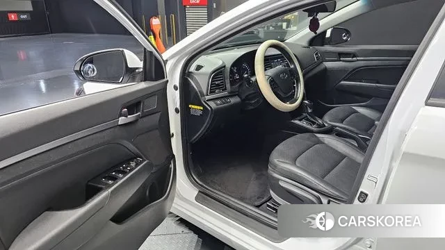 Hyundai Avante AD 2018 Белый из Кореи, фото 2