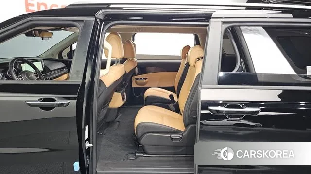 Kia Carnival 4th generation 2023 Черный из Кореи, фото 2