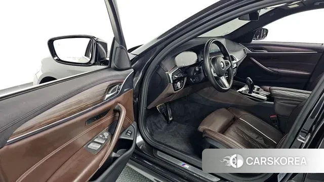 BMW 5 Series (G30) 2020 Серый из Кореи, фото 2