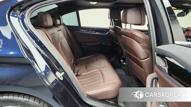 BMW 5 Series (G30) 2021 Черный из Кореи, фото 2