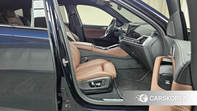 BMW X6 (G06) 2025 Черный из Кореи, фото 2