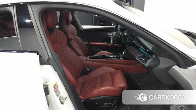 Audi e-Tron GT 2022 Белый из Кореи, фото 2