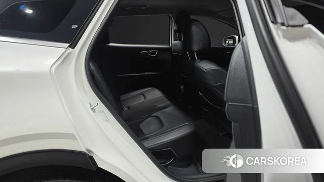 Kia The New Sportage 5th Generation Hybrid 2024 Белый из Кореи, фото 2