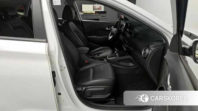 Hyundai The New Kona 2021 Белый из Кореи, фото 2