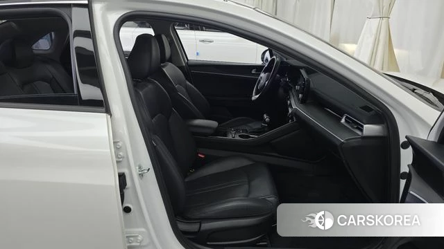 Kia K5 3rd generation 2021 Белый из Кореи, фото 2
