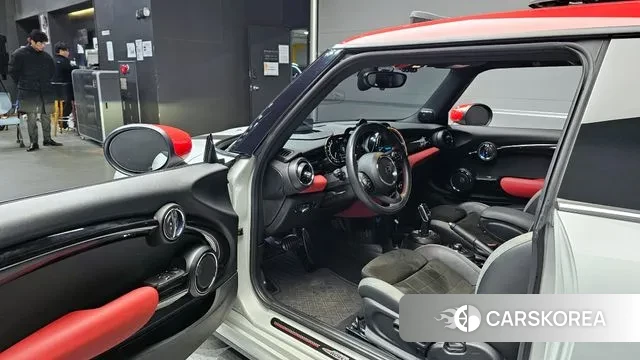 Mini Cooper S 2021 Серебряный из Кореи, фото 2