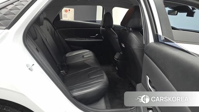 Hyundai The New Avante (CN7) 2023 Белый из Кореи, фото 2