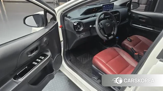 Toyota Prius C 2019 Белый из Кореи, фото 2