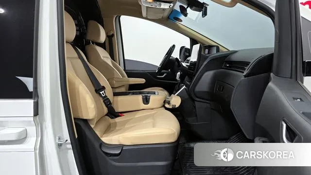 Hyundai Staria 2022 Белый из Кореи, фото 2