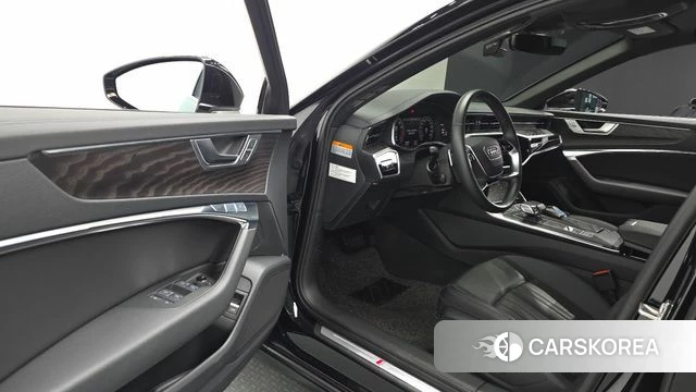 Audi A6 (C8) 2022 Черный из Кореи, фото 2