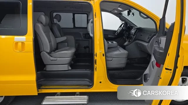 Hyundai The New Grand Starex 2019 Желтый из Кореи, фото 2