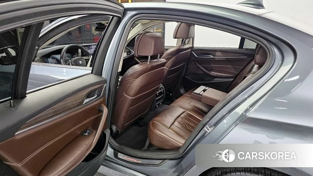 BMW 5 Series (G30) 2019 Серый из Кореи, фото 2