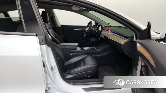 Tesla Model 3 2022 Белый из Кореи, фото 2