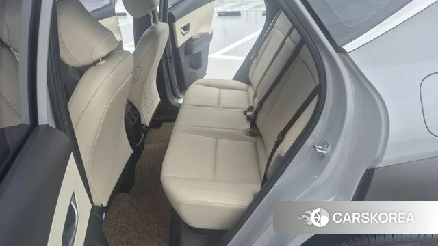 Hyundai Kona (SX2) 2023 Серебристо-серый из Кореи, фото 2