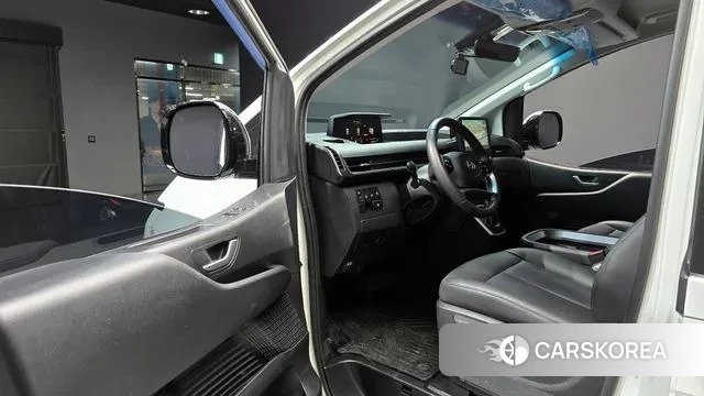 Hyundai Staria 2025 Белый из Кореи, фото 2