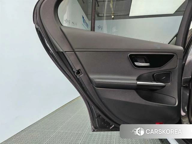 Mercedes-Benz Class C 2024 Темно-серый из Китая, фото 2