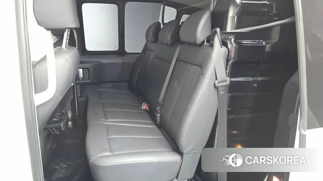 Hyundai Staria 2023 Белый из Кореи, фото 2