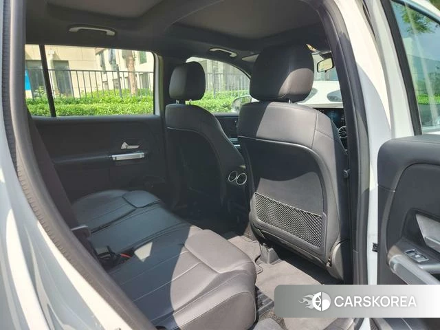 Mercedes-Benz GLB 2023 Белый из Китая, фото 2