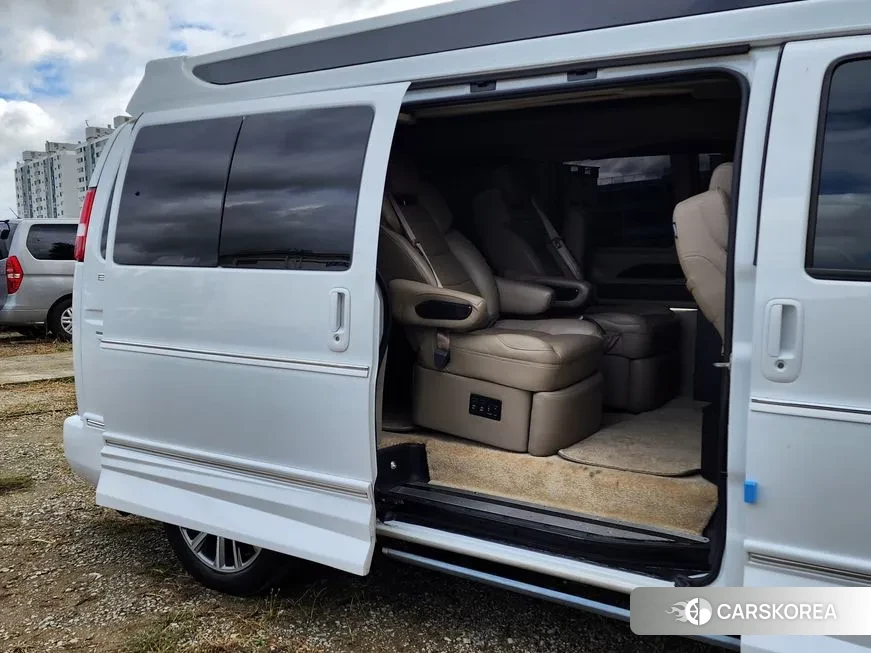 GMC Savana 2020 Белый из Кореи, фото 2